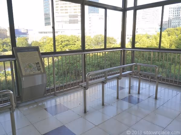 歩行者デッキの写真3