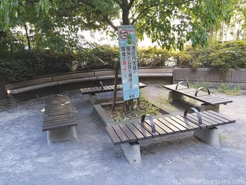 하마사키 공원의 3인용 벤치