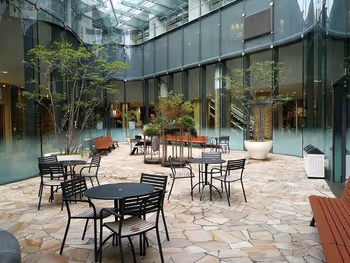 ThinkPark Plazaパティオの入口