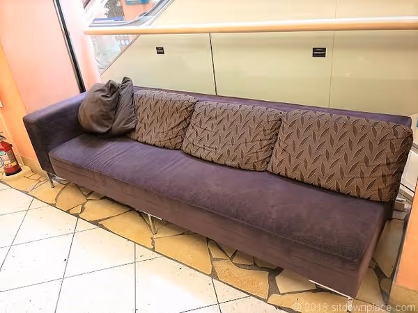 Photo of Yokosuka-Chuo Station | More's City 8F Sun Patio Rest Spot 5