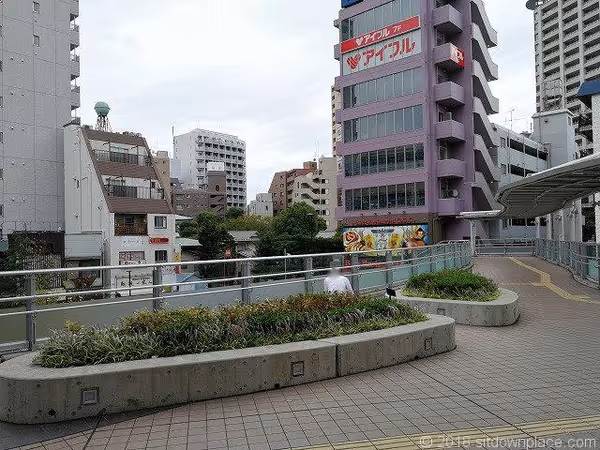 ペデストリアンデッキの写真3