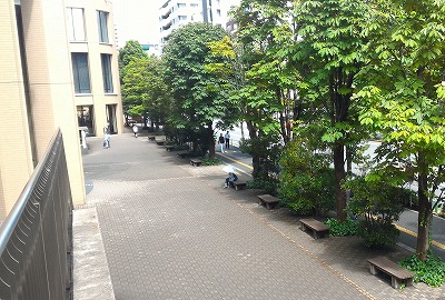Photo of Ochanomizu Station | Rest Spot on Meidai-dori in front of Meiji University Liberty Tower 1