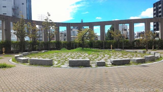 Photo of Ochanomizu Station | Rest Spot in the Public Open Space Behind Meiji University Liberty Tower 1