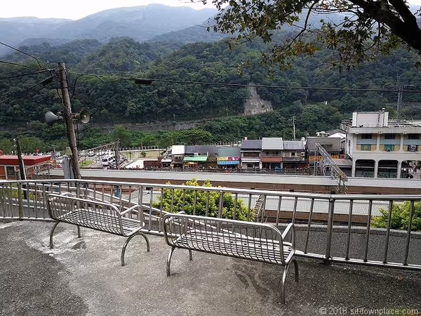 Photo of Houston Station | Houston Cat Village Viewing Bench Rest Spot 3