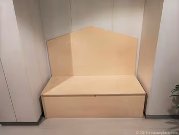 元町・中華街站美國山公園3F的木製長椅