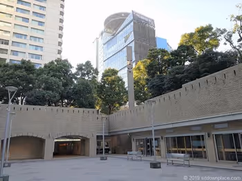 赤坂ビルからTBS放送センタービルを臨む