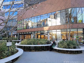 澀谷Cast的圓形長椅