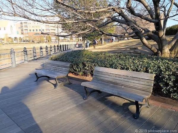 樱木町站 汽车道 运河公园侧 休息处 的照片 2