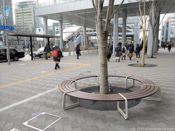 東口駅前 なぎさテラス前の写真3