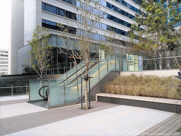 ムスブ田町 2F イベント広場の写真2