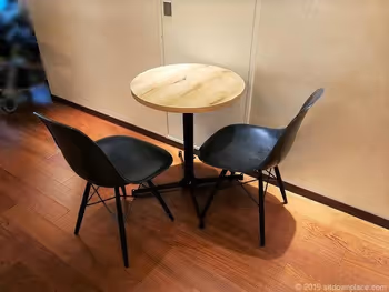 【田町駅】ムスブ田町 4F 休憩スペース