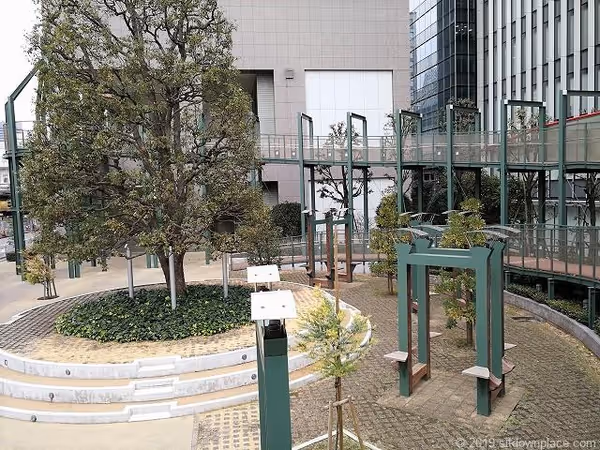 Photo of Yoyogi Station | Rest Spot in the Plaza Next to Takashimaya Times Square 1