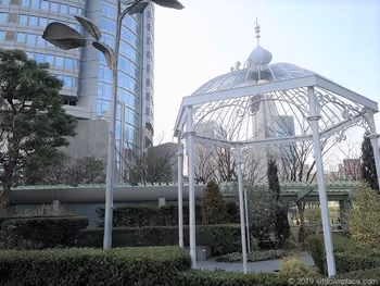 롯폰기 힐즈 66 플라자의 로즈 가든