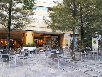 【六本木駅】六本木ヒルズ ヒルサイドB2F 休憩スペース