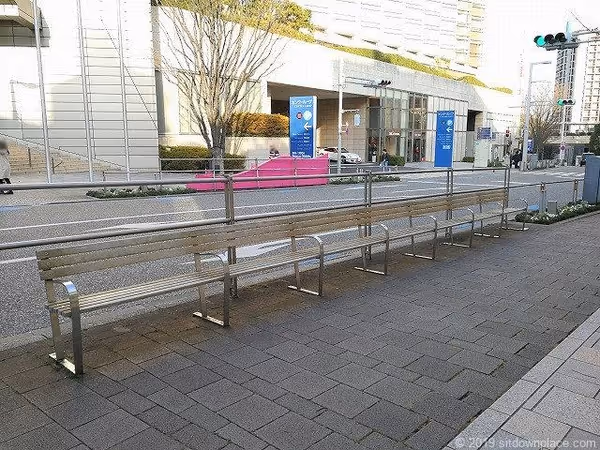 Photo of Roppongi Station | Keyakizaka Street Rest Spot with Street Furniture 5