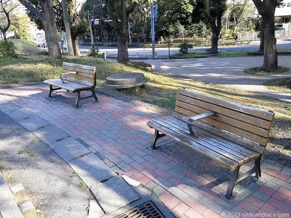 Photo of Onarimon Station | Shiba Park Assembly Square Rest Spot 4