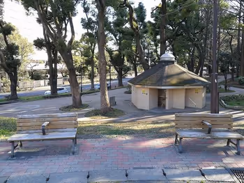 Rest area and public toilet at Shiba Park Assembly Hall