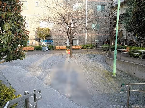 Photo of Hamamatsucho Station | Rest Spot at Hamamatsucho 4-chome Children's Park 1