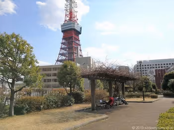 【神谷町駅】芝給水所公園の休憩場所