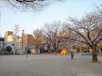 타케마치 공원의 광장