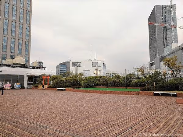 Foto von 高島屋の屋上休憩スペースとプレイランド 4