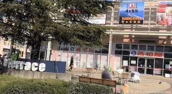 南千住LaLaテラス オーバルコートのテーブル席