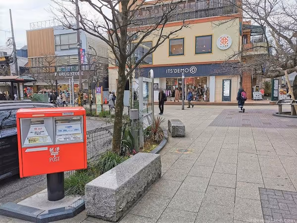 駅前広場の写真3