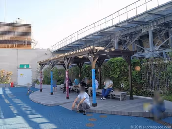 마루이 미조노구치 노크티 플라자 옥상 광장의 휴식 장소