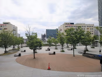 新潟駅南口駅前広場の外観