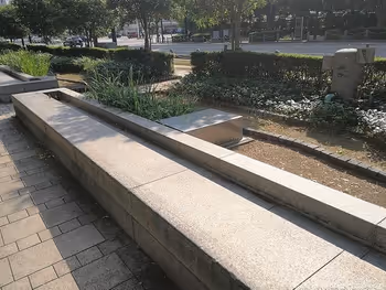 도야마역 북쪽 출구 불바르의 벤치