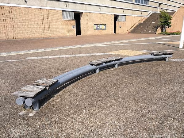 富山市総合体育館前の写真2