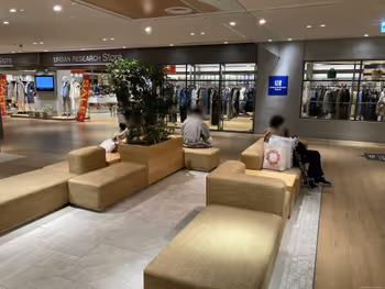 ローズテラスの休憩場所その1