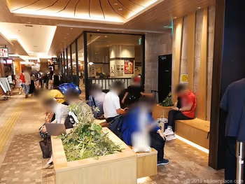 うまいもん通り太閤通口の休憩場所とトイレ