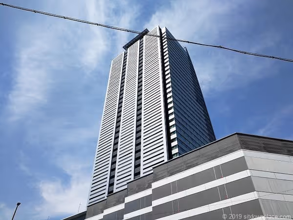 ルーセントタワー公開空地の写真1