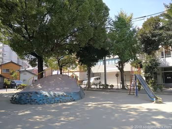 Slide and hill in Sanae Park