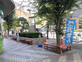 Rest area in front of Akabane Pal Road 2 Central Exit