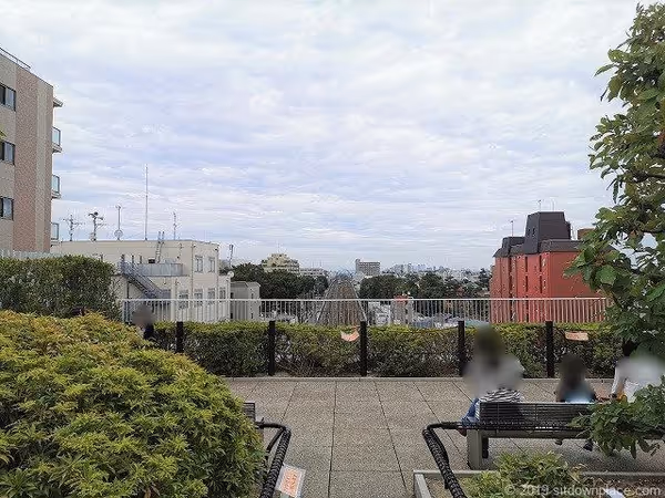 成城コルティ屋上庭園の写真4