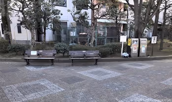 킨시초역 오요코가와 친수 공원의 벤치