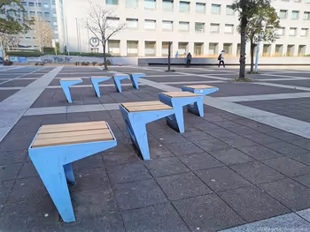 港南星之公园的长椅