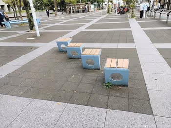 港南星之公园的长椅