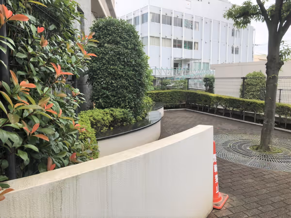 Photo of Horikiri Station | Rest Spot in Front of J-Park Kita-Senju 3