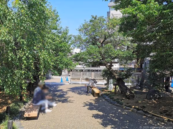 Photo of Yushima Station | Rest Spot at Yushima Tenmangu Shrine 4