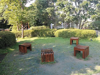 二子玉川站高岛屋总店屋顶森林花园的凳子