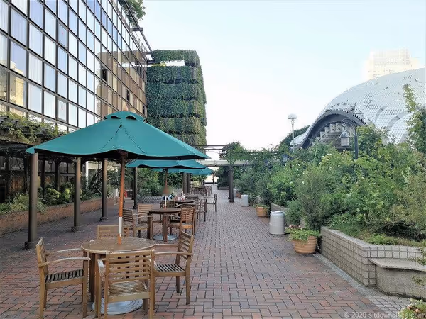 Photo of Futakotamagawa Station | Takashimaya Main Building 3F Rose Garden Rest Spot 6