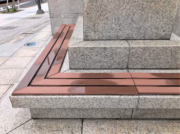 青砥駅かつしかシンフォニーヒルズ周辺のベンチ1