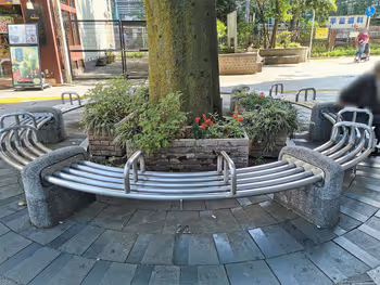 Circular bench in front of the North Exit rotary of Musashi-Kosugi Station