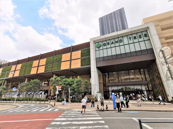 Photo of Musashikosugi Station | Rest Spot in front of Mid Sky Tower GranTree 1