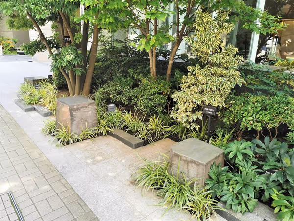 プラウドタワー前の写真3