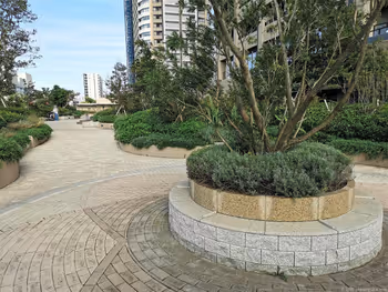 武蔵小杉駅 パークシティ ザ・ガーデン 屋上広場の休憩場所1