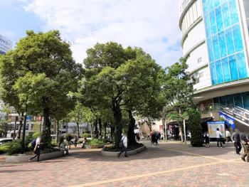 【水道橋駅】東京ドームシティ ミーツポート前広場の休憩場所